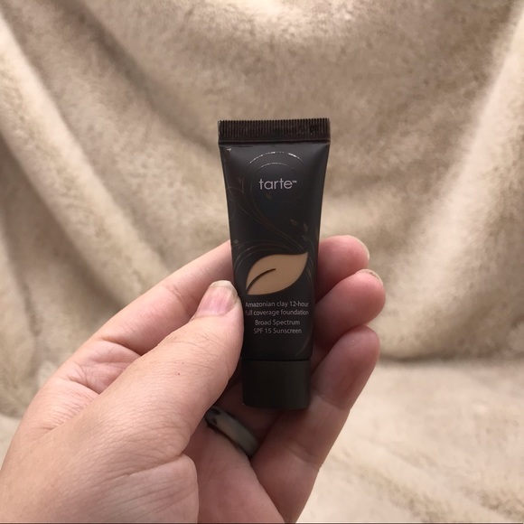 💋B2G1 tarte | Full Coverage Foundation Sample - Picture 3 of 6